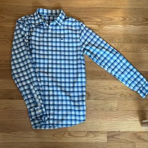 Vineyard Vines Boys’ on-the-go brrr shirt, size L (16), blue pattern